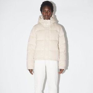 NWT ARITZIA Super World The Super Puff Shorty in Birch Color